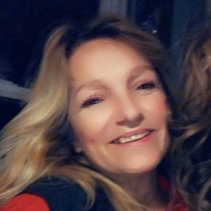 Meet your Posher, Kendra